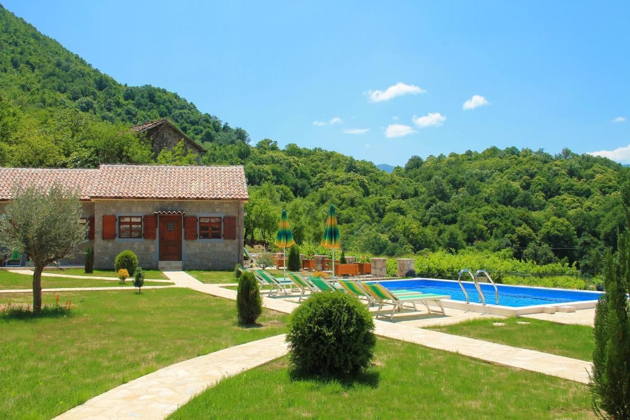 Виллы Eco Resort Cermeniza Вирпазар